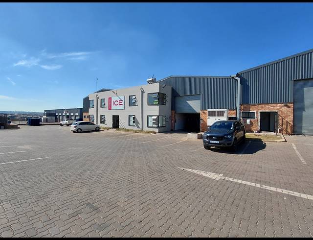 3,980M² INVESTMENT FOR SALE IN CLAYVILLE